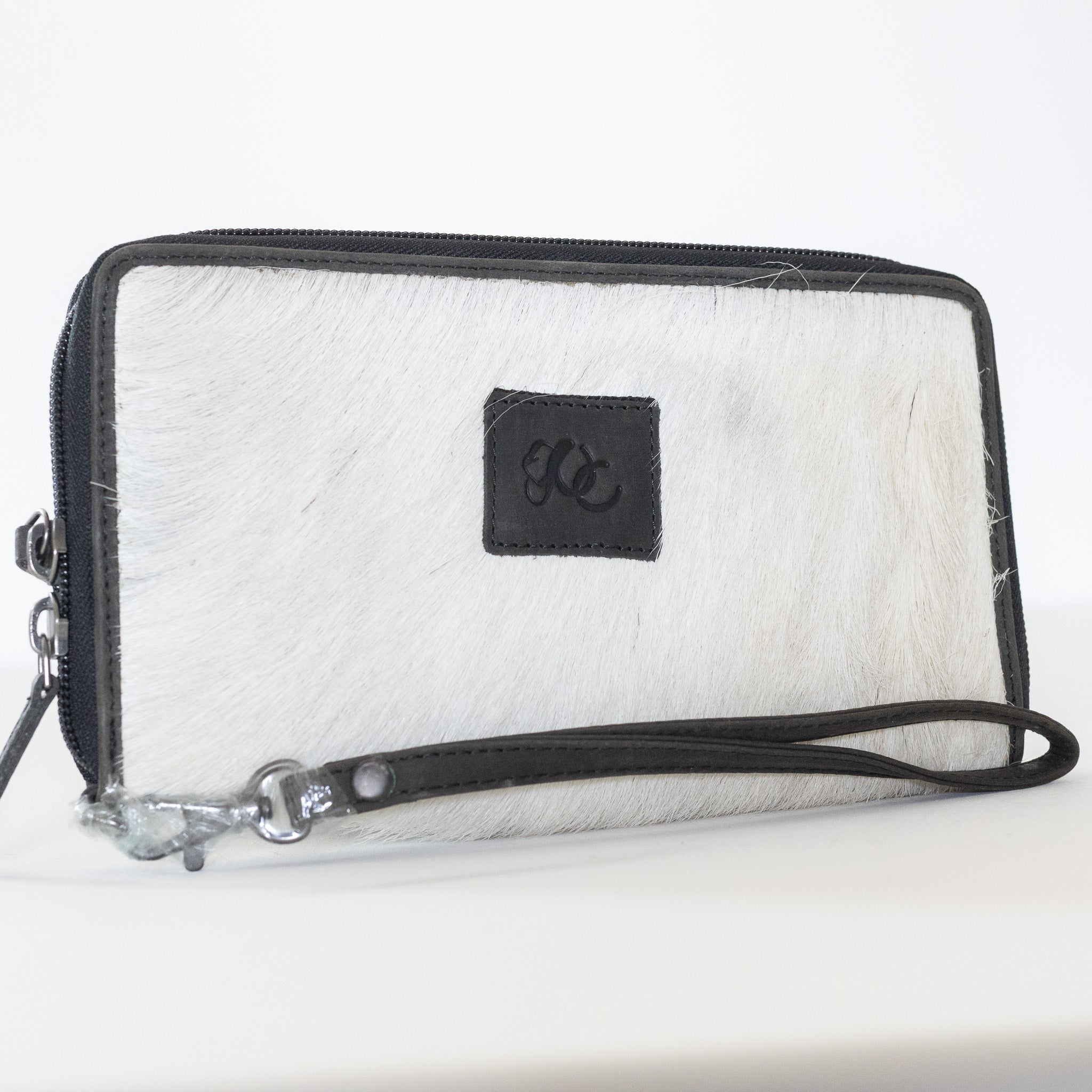 Black Hair On Clutch